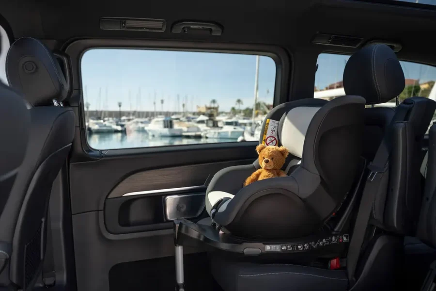 Luxury Mercedes V-Class Transfers from Tangier to Marrakech